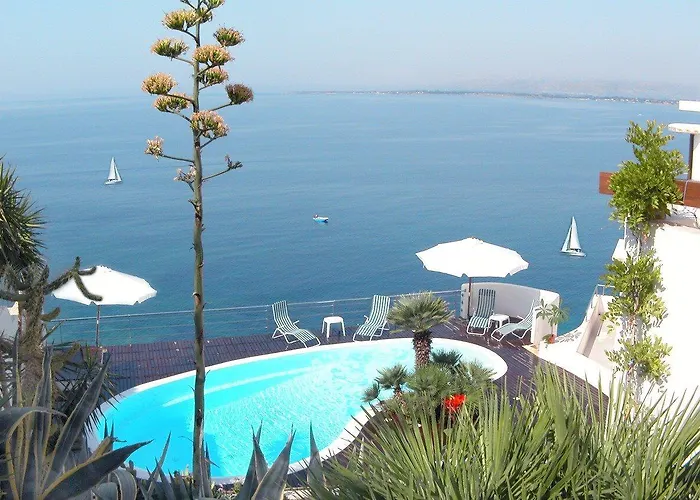 Aparthotel La Rosa Sul Mare Syrakus