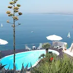 Apart Otel La Rosa Sul Mare Siraküza