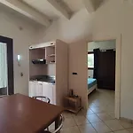La Rosa Sul Mare Apart Otel Siraküza
