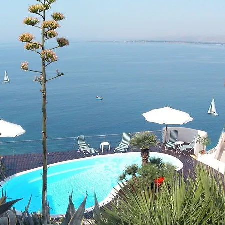Lägenhetshotell La Rosa Sul Mare Syrakusa