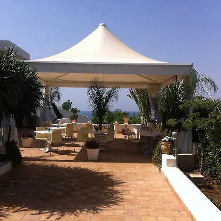 Lägenhetshotell La Rosa Sul Mare