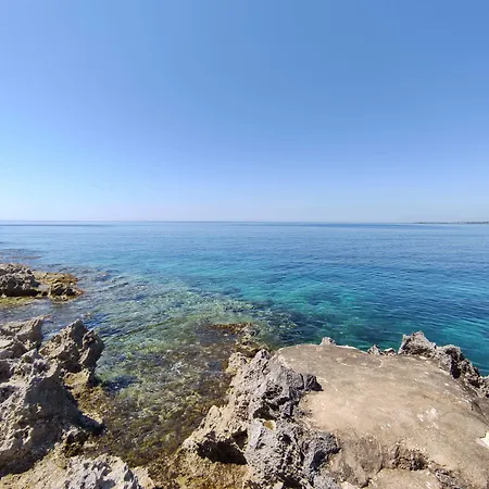 Aparthotel La Rosa Sul Mare 4*